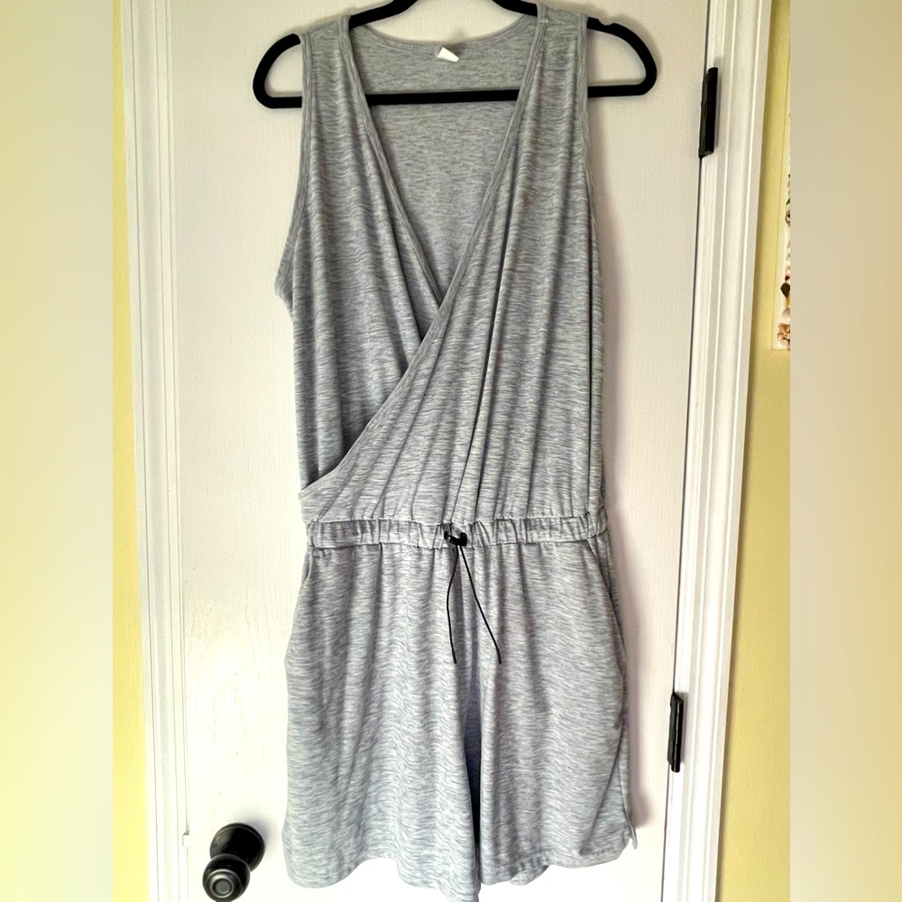 Old Navy romper, size large, tall, in gray